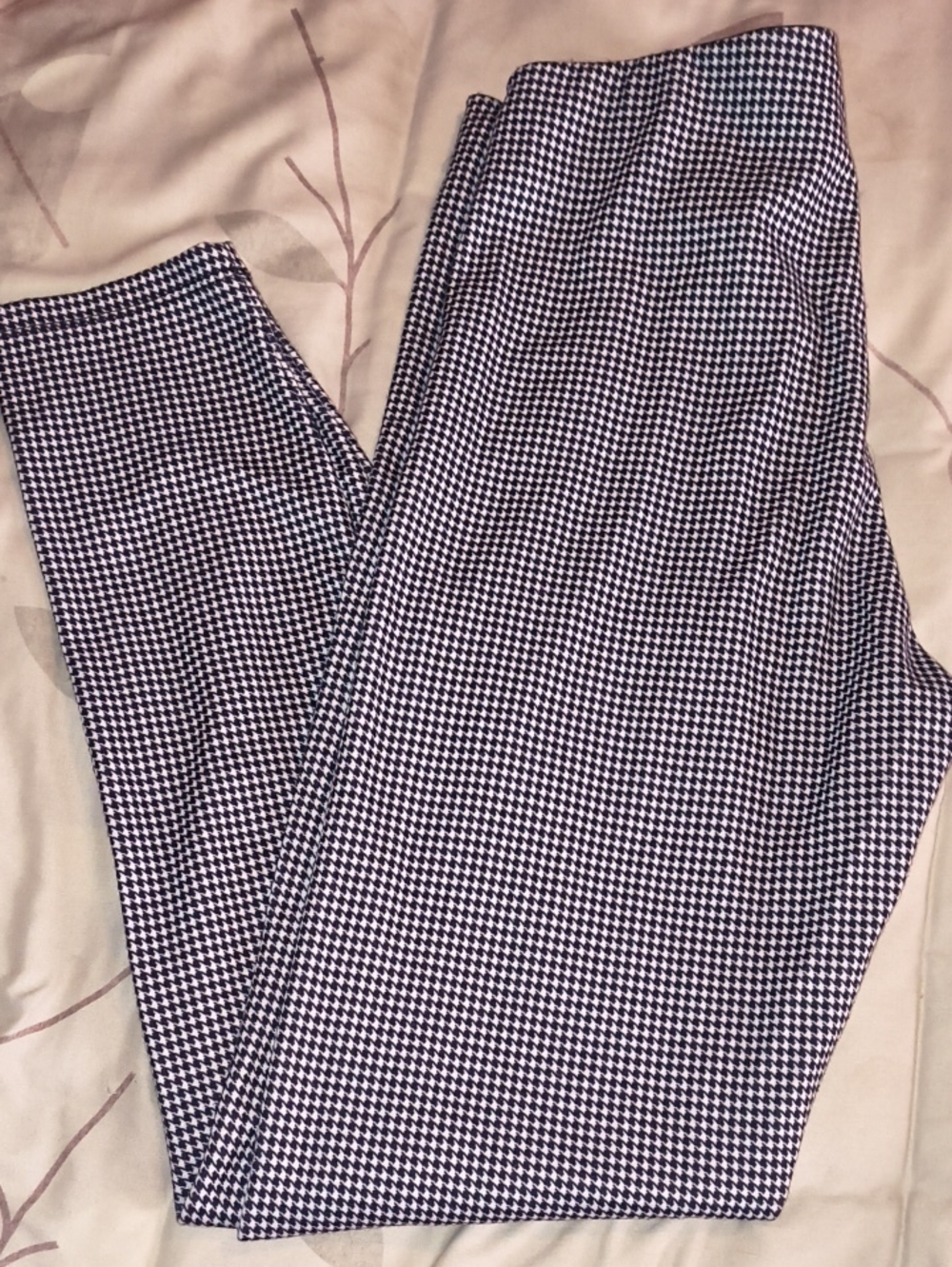 Haute Monde Checkered Leggings